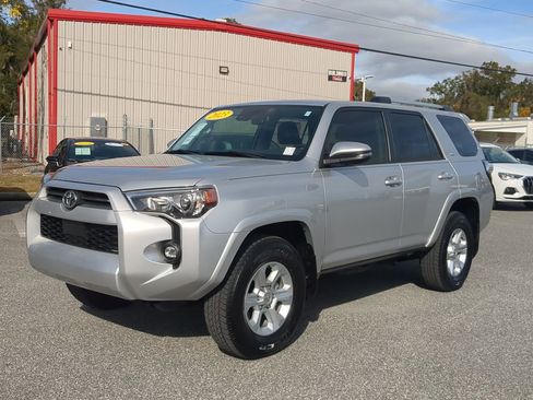 Used 2023 Toyota 4Runner SR5 Premium w/ Moonroof Package image 10