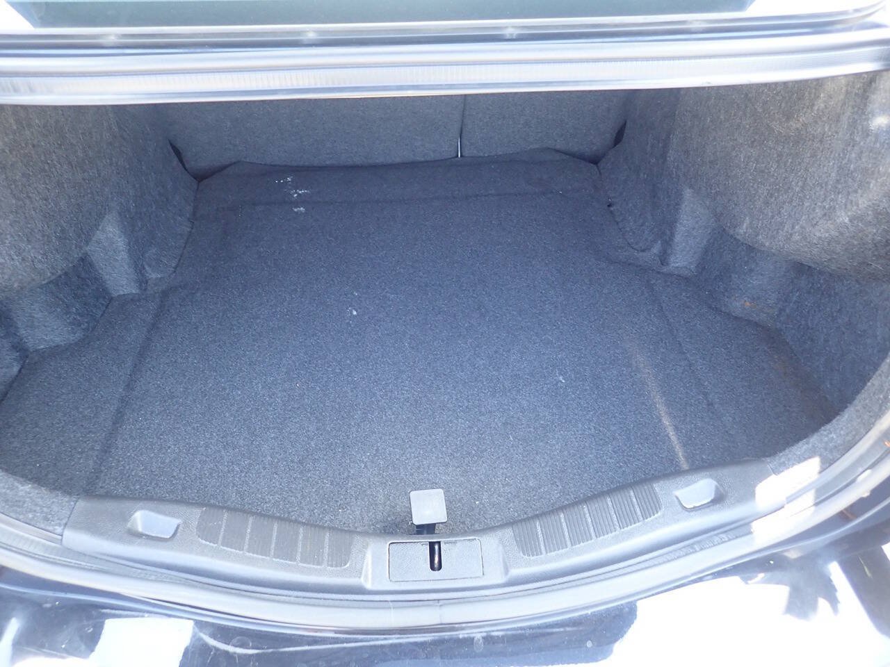 Used 2016 Ford Fusion SE FWD image 19