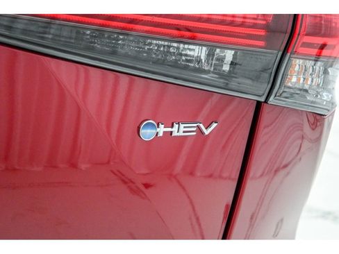 Used 2025 Toyota Highlander XLE image 59