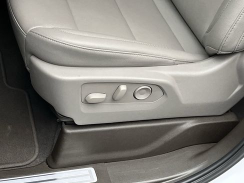 Certified 2025 GMC Sierra 1500 SLT w/ SLT Premium Package image 11