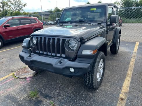 Used 2020 Jeep Wrangler Sport AWD/4WD image 4