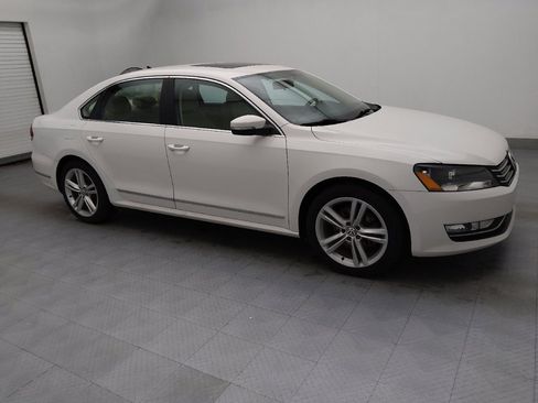 Used 2015 Volkswagen Passat 1.8T SE image 11