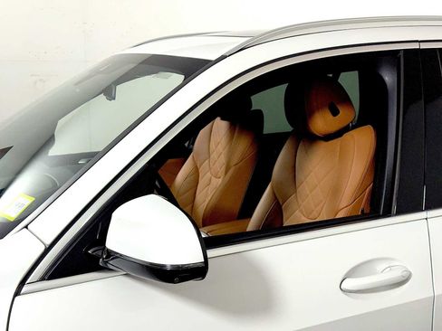 Certified 2023 BMW X5 xDrive40i w/ Premium Package image 30