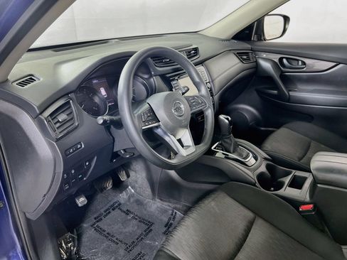 Used 2019 Nissan Rogue S image 9