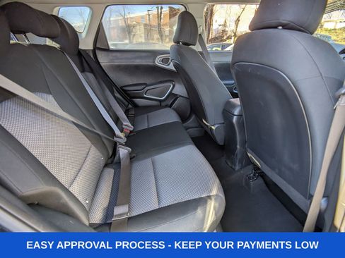 Used 2022 Kia Soul LX image 16