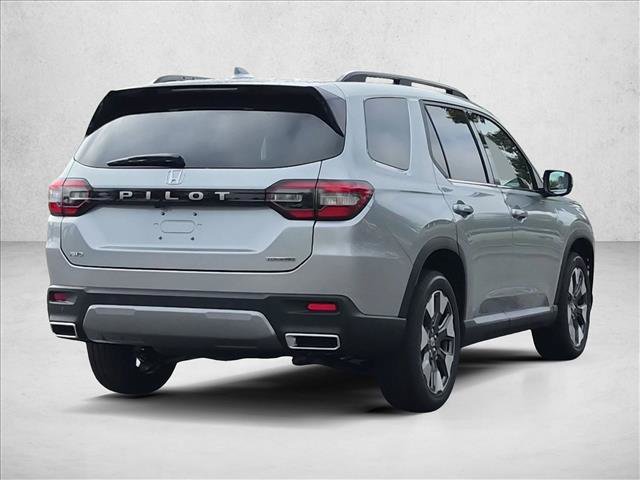 New 2026 Honda Pilot Touring image 2