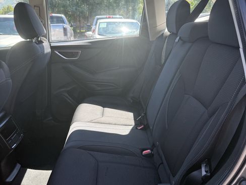 Used 2020 Subaru Forester AWD/4WD image 10