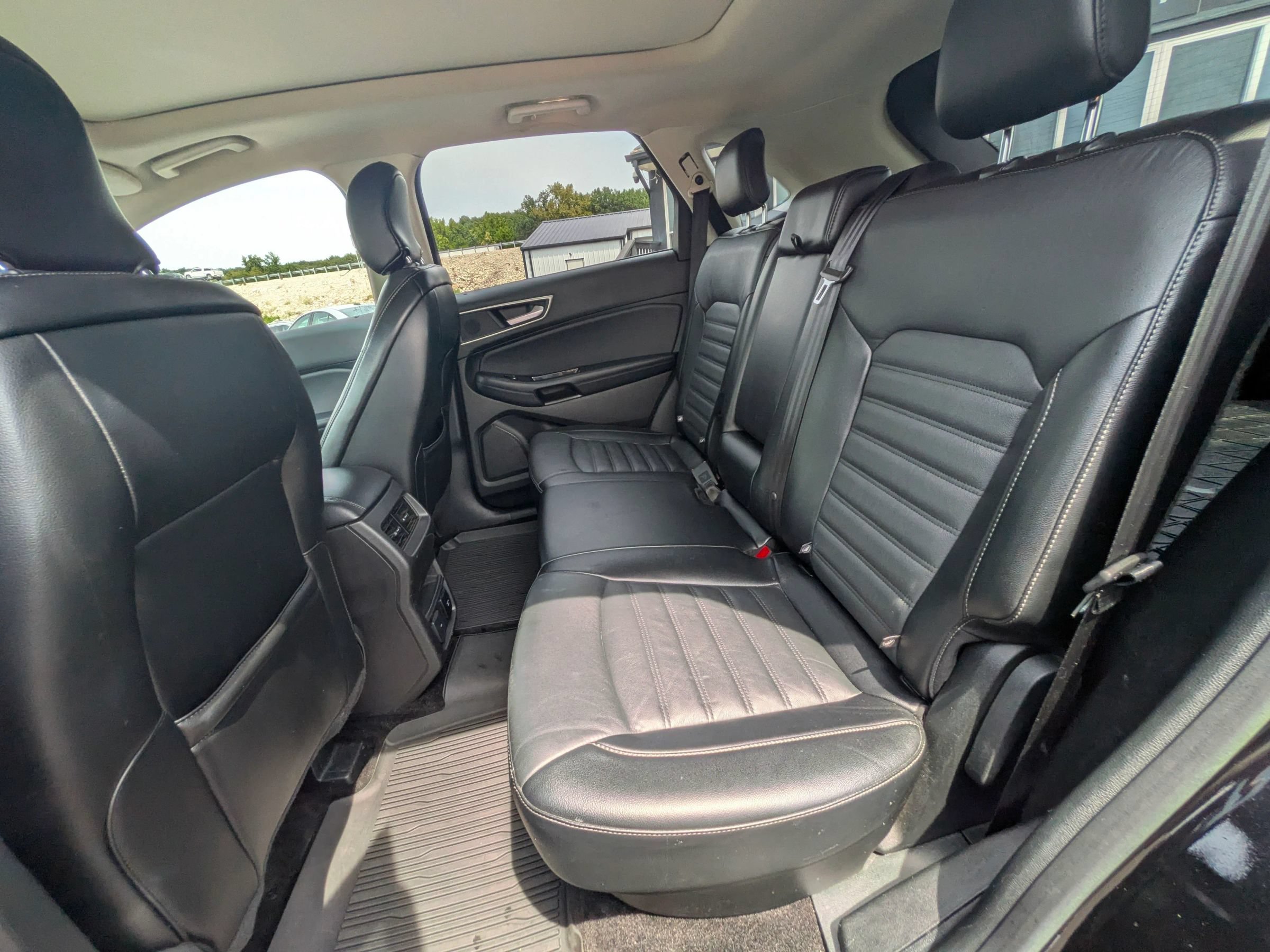 Used 2018 Ford Edge SEL w/ Equipment Group 201A AWD/4WD image 35