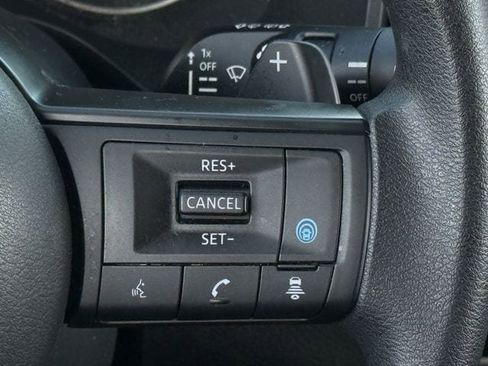 Used 2024 Nissan Rogue SV image 14