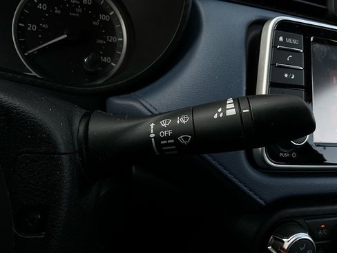 Used 2025 Nissan Versa SV image 32