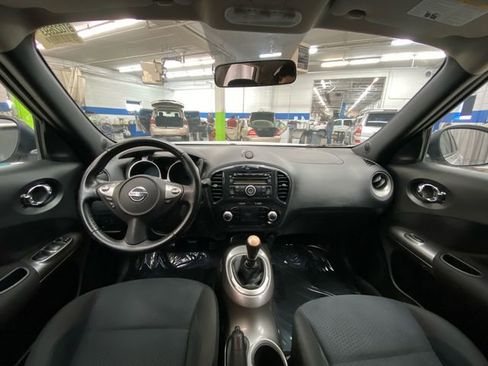 Used 2011 Nissan Juke SV image 26