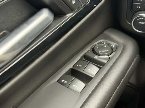Certified 2025 Chevrolet Tahoe LT AWD/4WD image 4