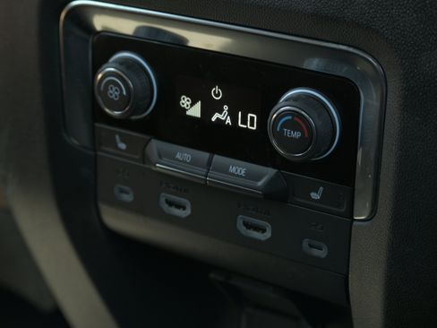 Used 2023 Chevrolet Tahoe High Country w/ Advanced Technology Package image 14