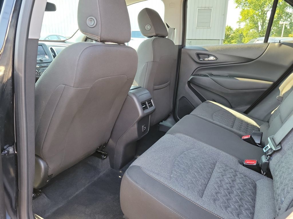 Used 2024 Chevrolet Equinox LT FWD image 17