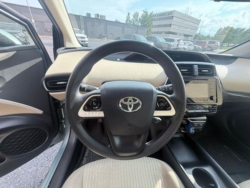 Used 2016 Toyota Prius Two FWD image 14