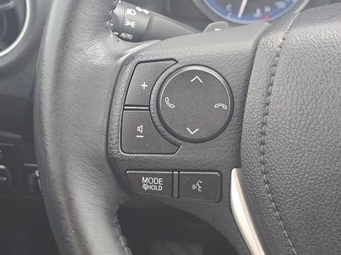 Used 2017 Toyota Corolla SE w/ Carpet Mat Package (TMS) FWD image 28