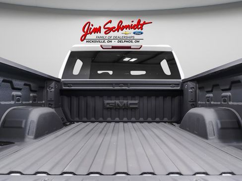 Used 2025 GMC Sierra 1500 AT4 image 40
