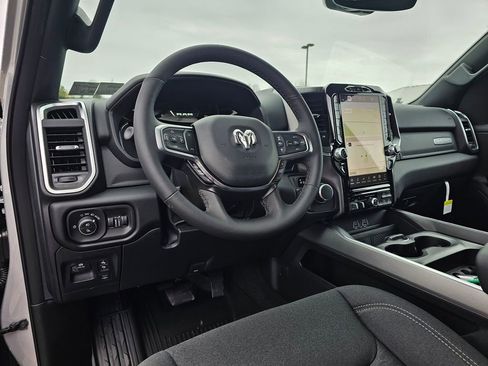 New 2026 RAM 1500 4x4 Crew Cab image 13