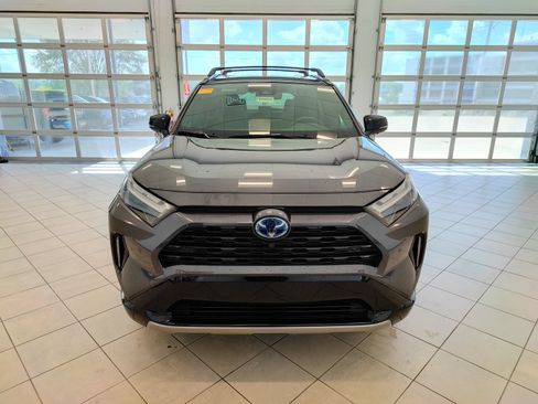 Used 2022 Toyota RAV4 XSE AWD/4WD image 8