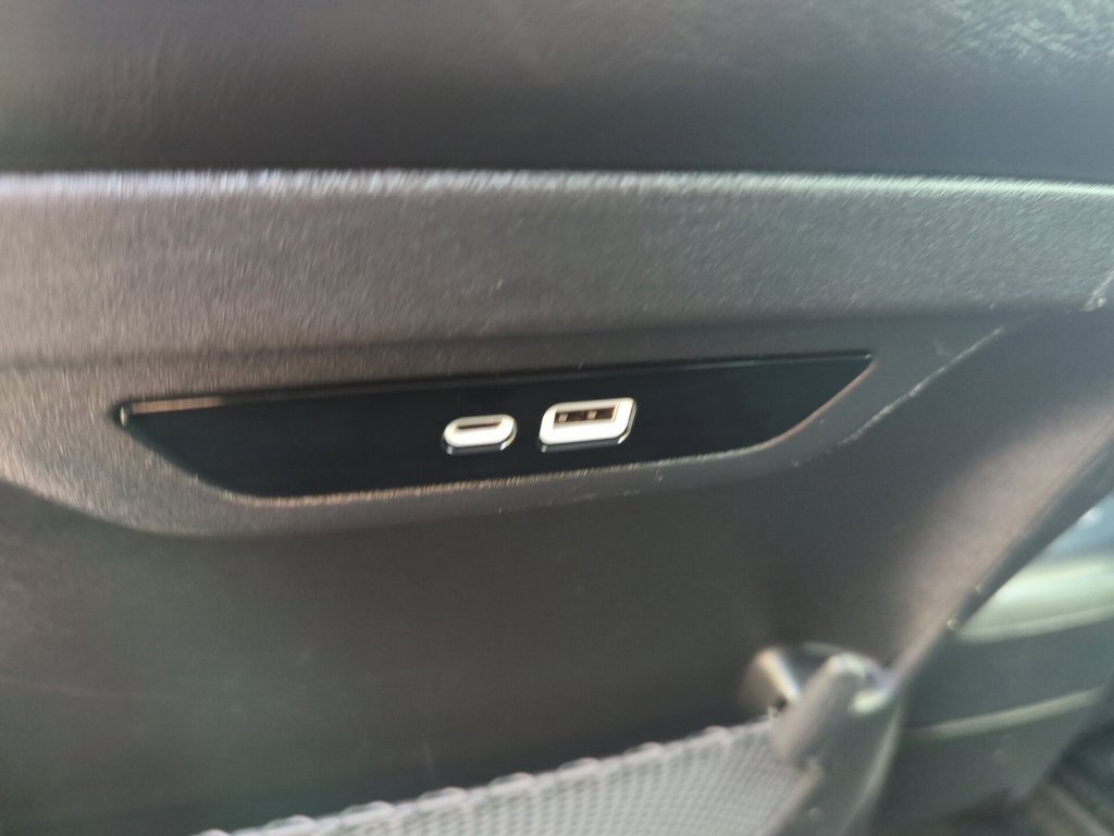 Used 2025 Chrysler Pacifica Select FWD image 43
