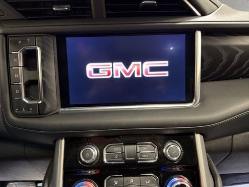 Used 2021 GMC Yukon Denali AWD/4WD image 18