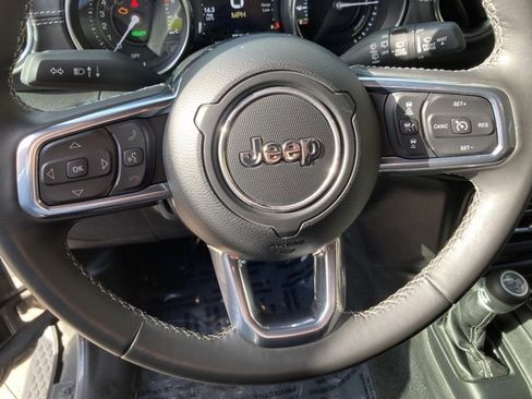 Used 2022 Jeep Wrangler Unlimited Sahara w/ Safety Group image 15