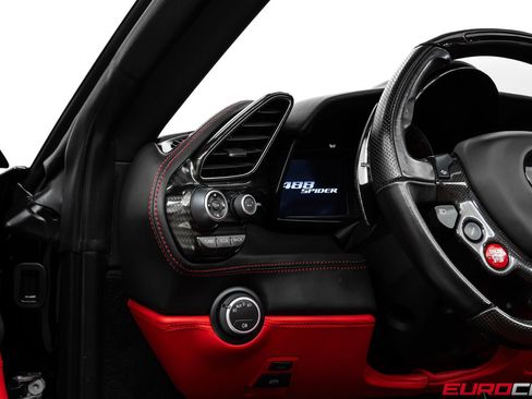 Used 2018 Ferrari 488 Spider RWD image 30