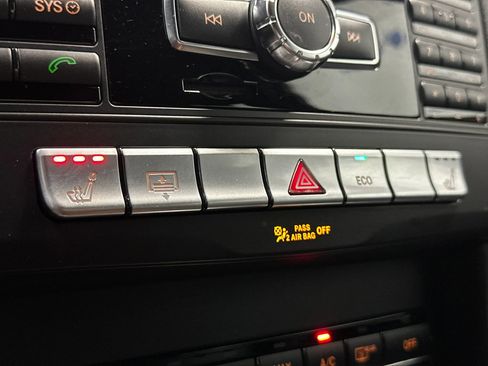 Used 2015 Mercedes-Benz E 350 4MATIC Sedan image 42