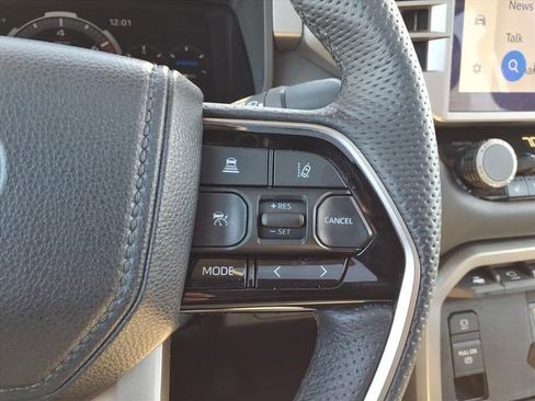 Used 2023 Toyota Tundra Limited image 22