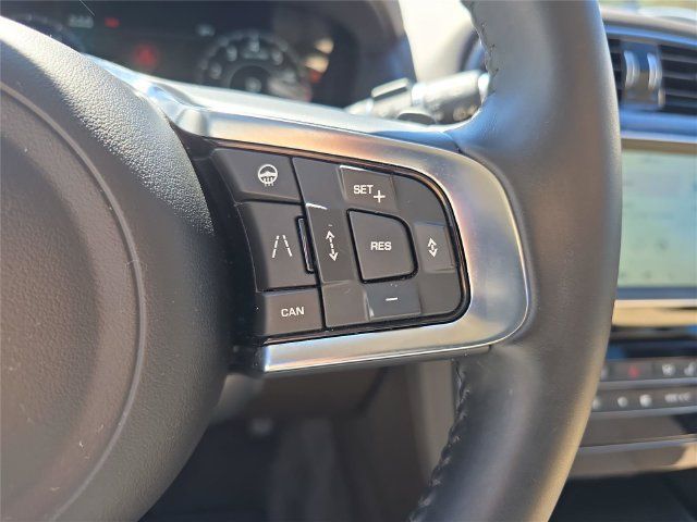 Used 2020 Jaguar F-PACE Prestige AWD/4WD image 31