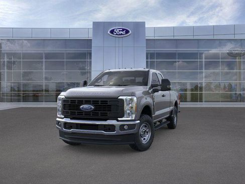 New 2026 Ford F250 XL w/ XL Off-Road Package image 2