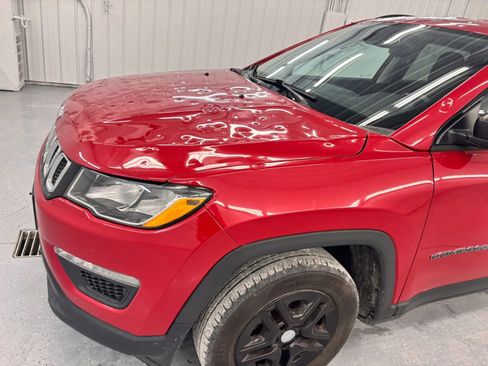 Used 2018 Jeep Compass Sport w/ Cold Weather Group FWD image 20