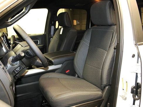 New 2026 RAM 2500 Big Horn AWD/4WD image 27
