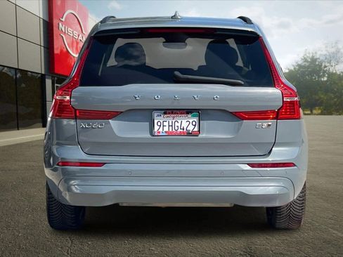 Used 2023 Volvo XC60 B5 Core image 8