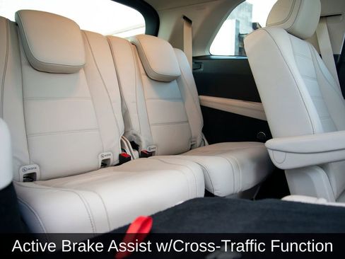 Used 2021 Mercedes-Benz GLS 450 4MATIC image 18