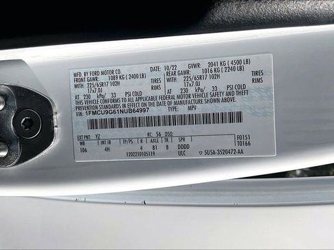 Used 2022 Ford Escape SE w/ Cold Weather Package image 17