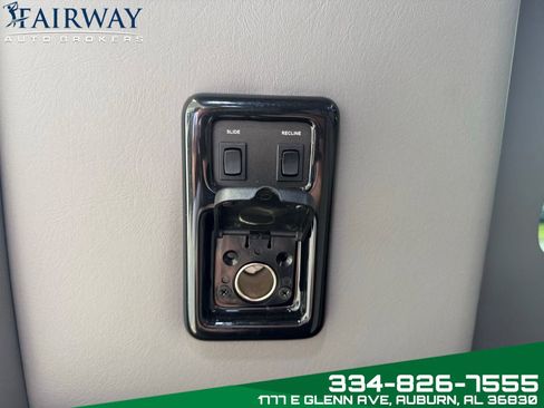 Used 2018 Chevrolet Express 2500 image 30