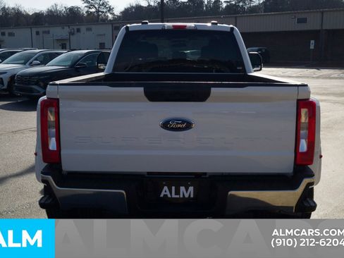 Used 2025 Ford F350 XLT image 7