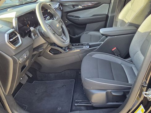 Certified 2025 Chevrolet TrailBlazer LT AWD/4WD image 12