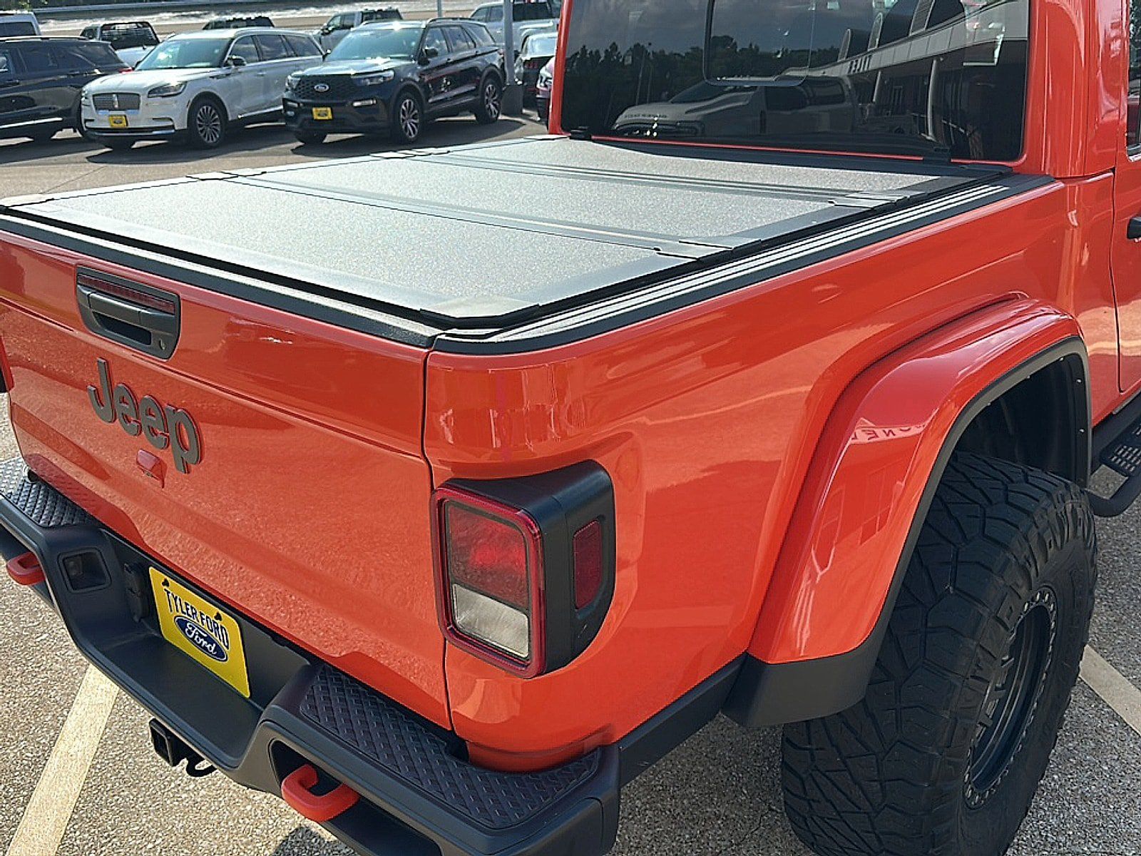 Used 2023 Jeep Gladiator Mojave w/ Cold Weather Group AWD/4WD image 6