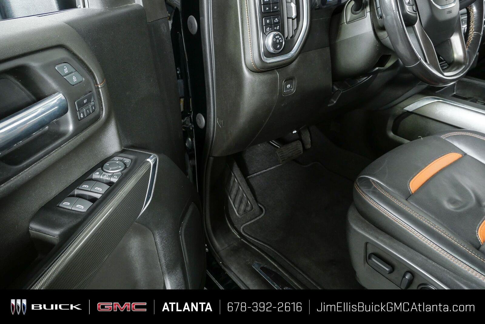 Used 2022 GMC Sierra 2500 AT4 w/ Gooseneck/5TH Wheel Package AWD/4WD image 8
