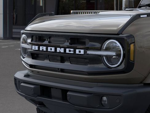 New 2026 Ford Bronco Outer Banks AWD/4WD image 19