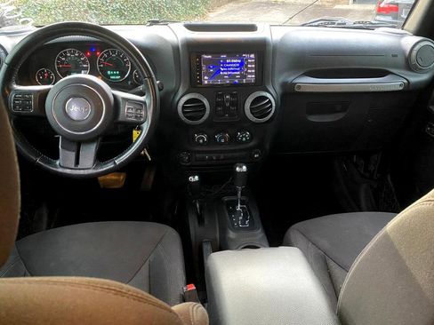 Used 2015 Jeep Wrangler Unlimited Sport w/ Quick Order Package 24S image 13