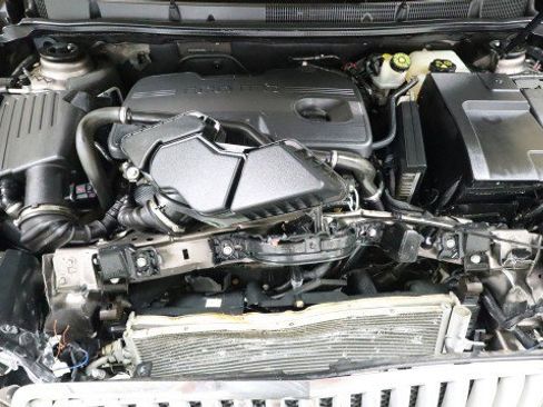 Used 2011 Buick LaCrosse CX image 17