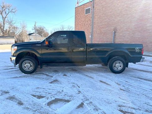 Used 2015 Ford F250 XL w/ Power Equipment Group AWD/4WD image 6