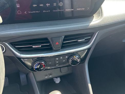 Used 2024 Buick Encore GX Sport Touring image 13