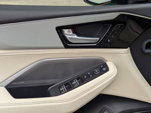 Used 2025 Acura MDX A-Spec image 12