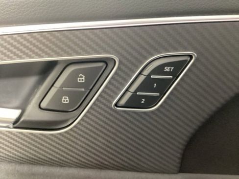 New 2026 Audi SQ8 Prestige image 18
