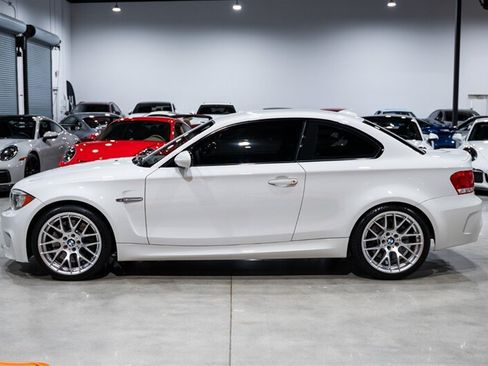 Used 2011 BMW 1 Series M RWD image 3