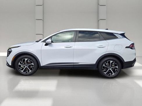Used 2024 Kia Sportage EX FWD image 4